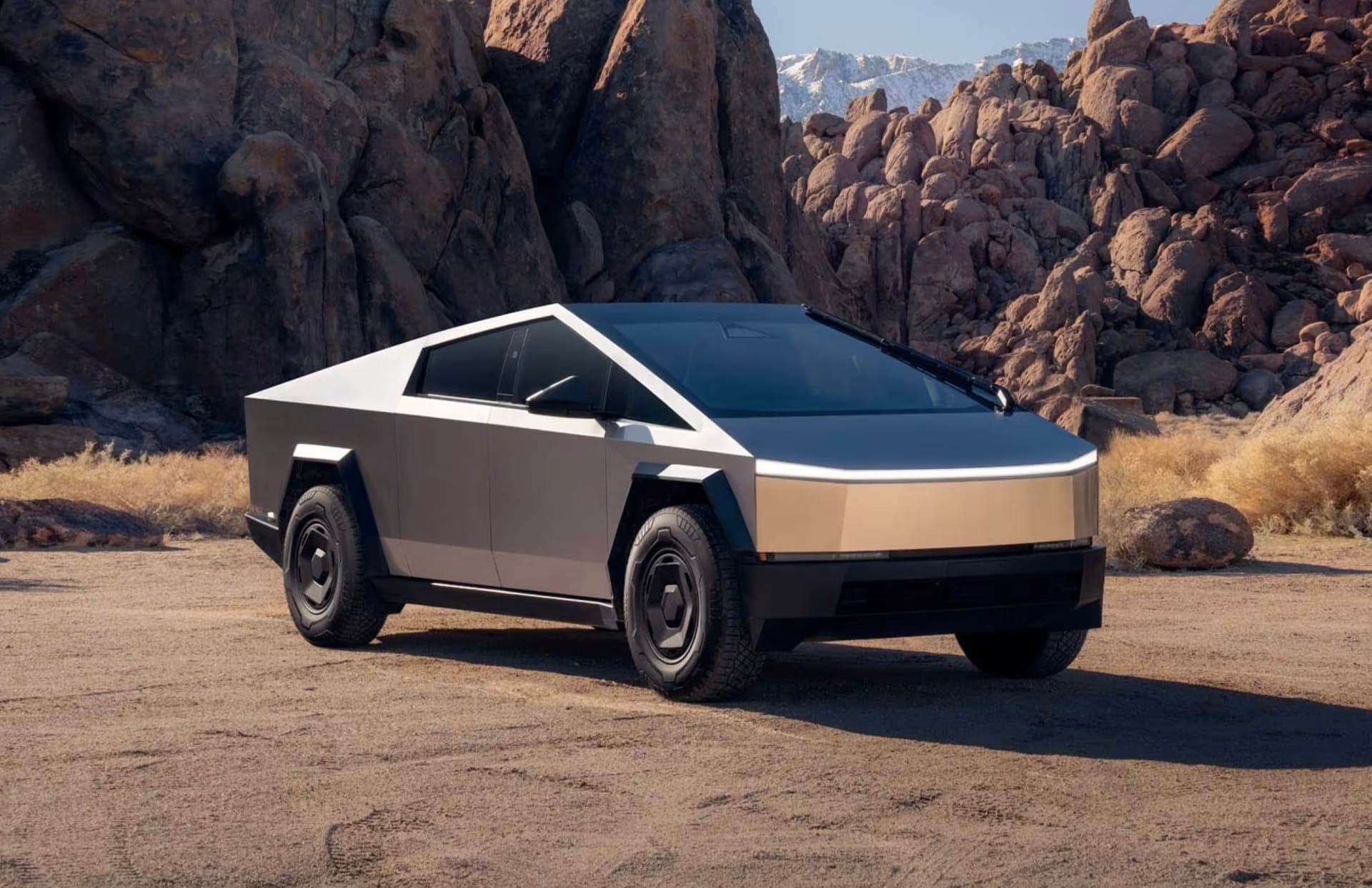 Cybertruck Dual Motor AWD — ngoại thất.